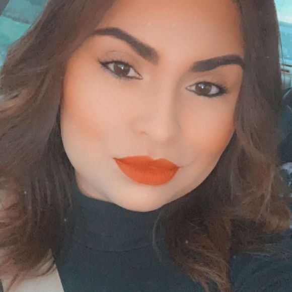 Meet the Posher Other - Meet your Posher, Yasmin